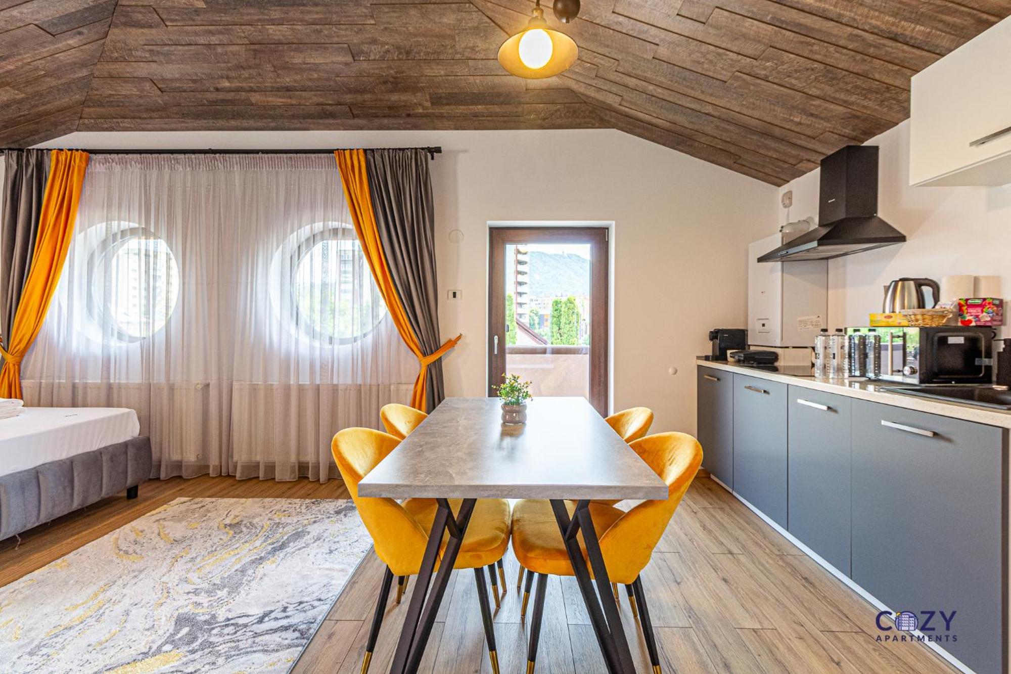 Cozy Brand New Boutique Aparthotel Brasov Luaran gambar