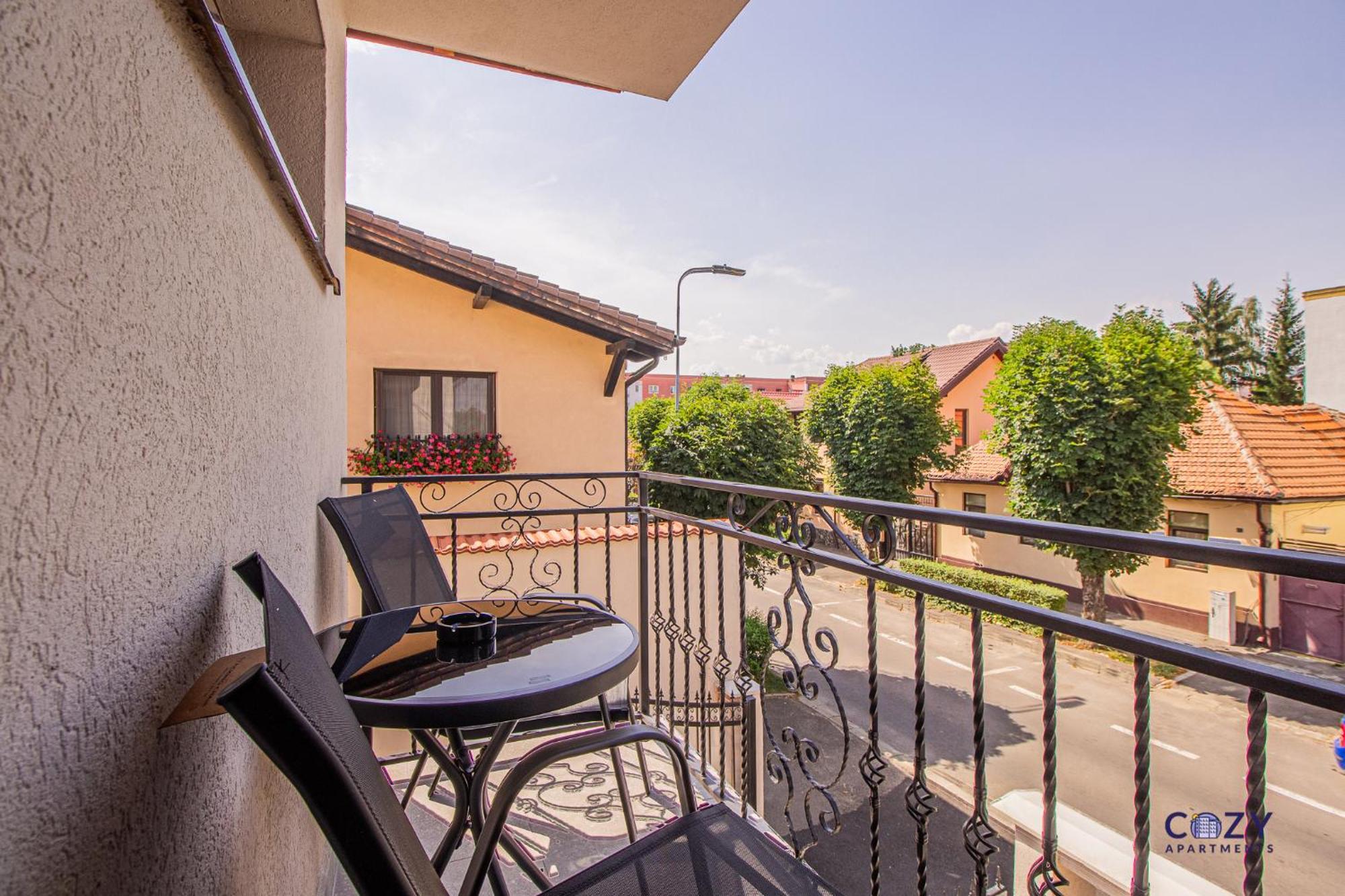 Cozy Brand New Boutique Aparthotel Brasov Luaran gambar