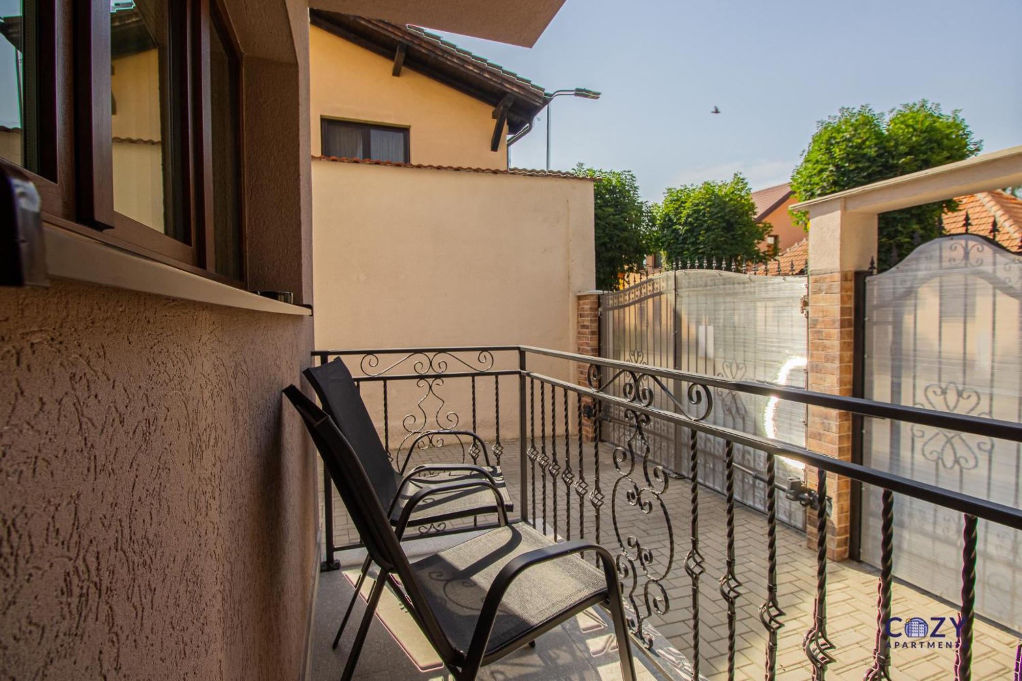 Cozy Brand New Boutique Aparthotel Brasov Luaran gambar