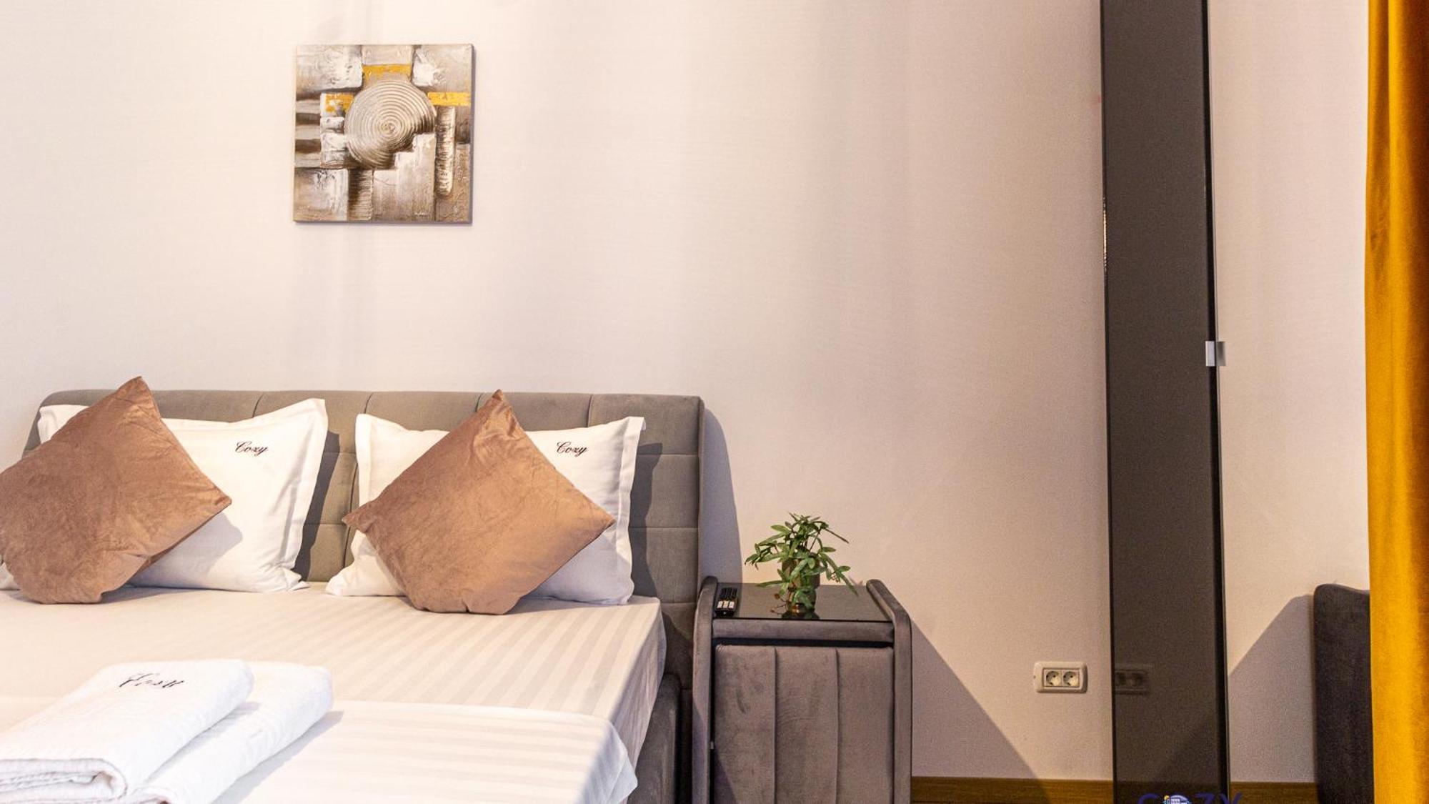 Cozy Brand New Boutique Aparthotel Brasov Luaran gambar