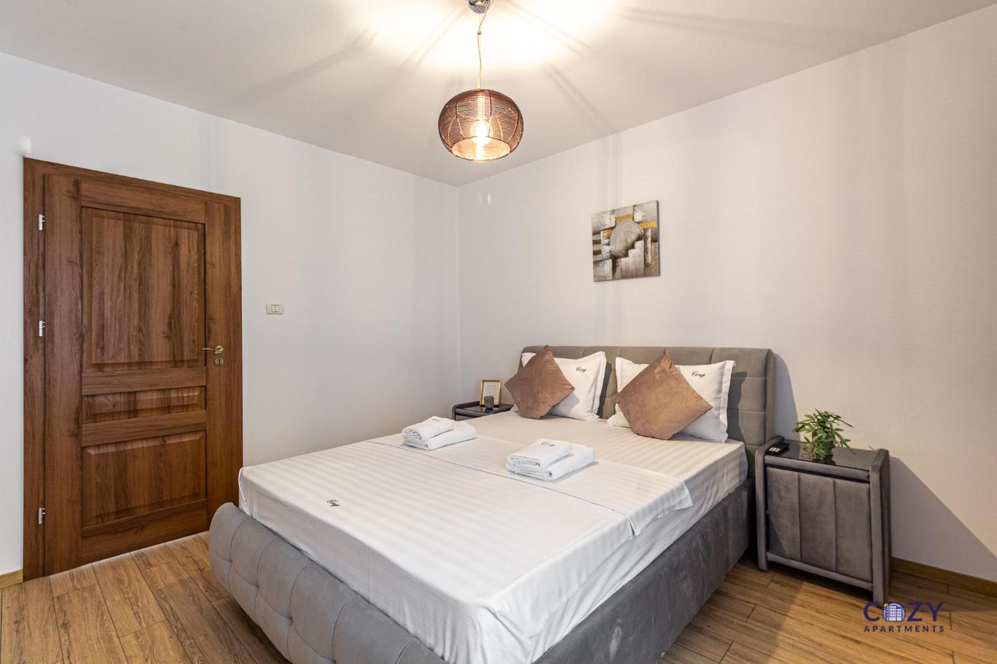 Cozy Brand New Boutique Aparthotel Brasov Luaran gambar